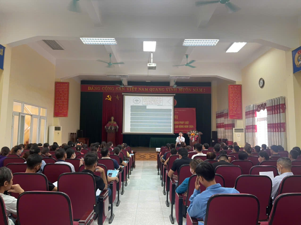 Hội nghị tuyên truyền, phổ biến chính sách pháp luật về Bảo hiểm thất nghiệp cho người lao động năm 2024 